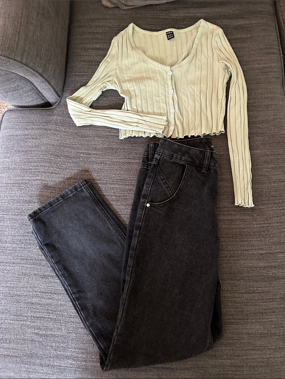 SHEIN Black High-Rise wide leg Jeans (25), sage green Ribknit cropped top (XS)